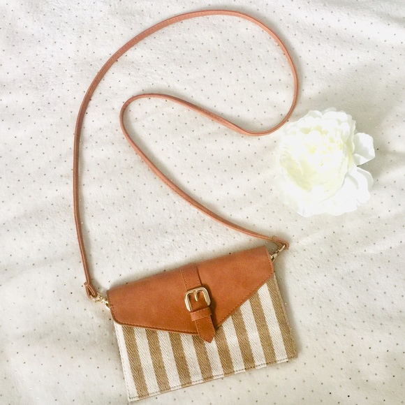 Vintage Handbags - BOHO Brown Faux Leather Clutch Crossbody bag